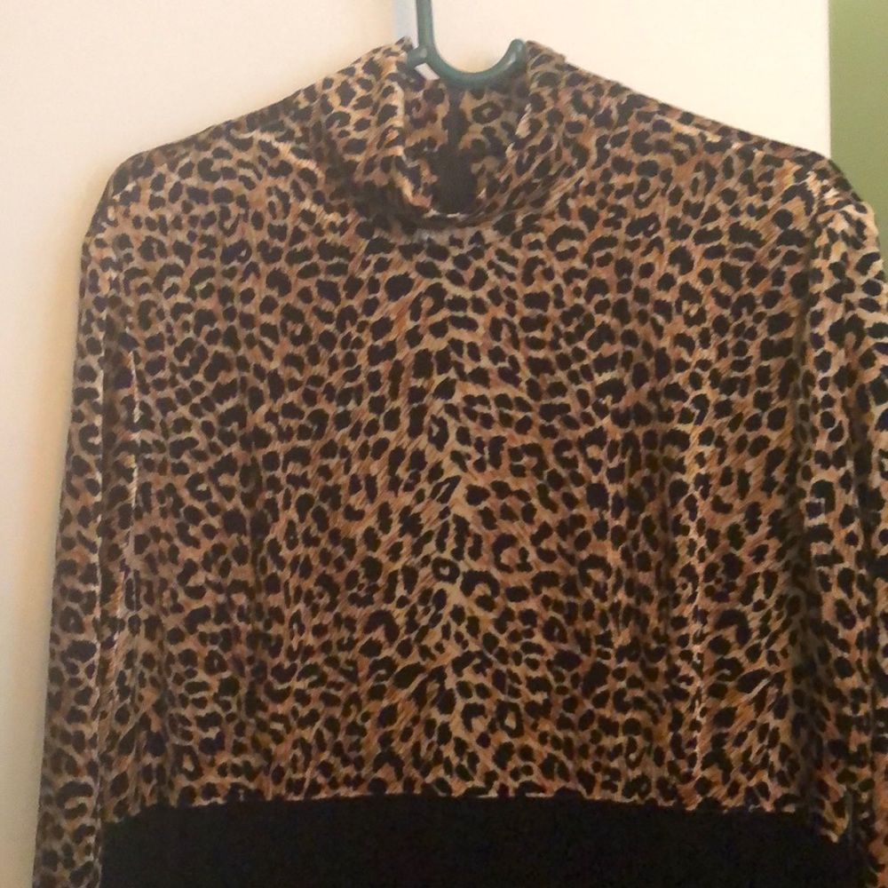 Turtleneck leopard velvet dress - Picture 2 of 10